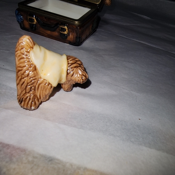 Bearware Pottery Momma Bear on Trunk with Baby - Picture 6 of 10